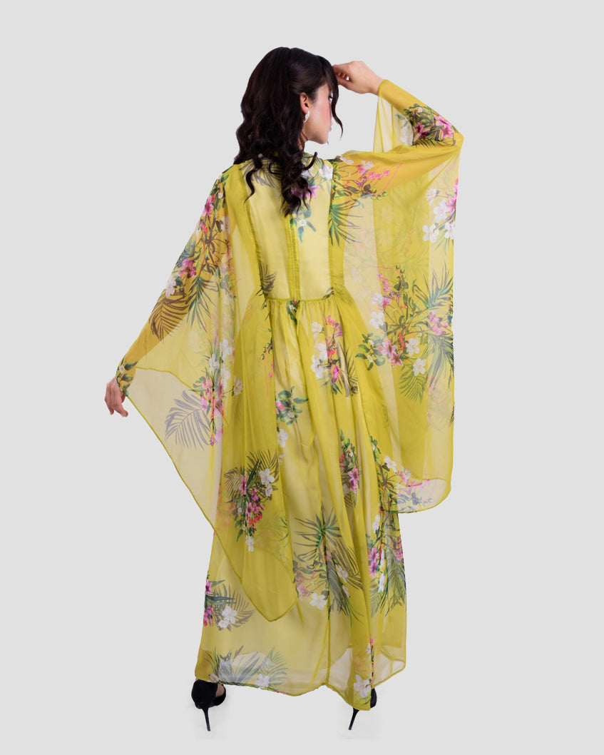 فستان ماكسي مطبوع عليه زهور مع عباءة شفافة