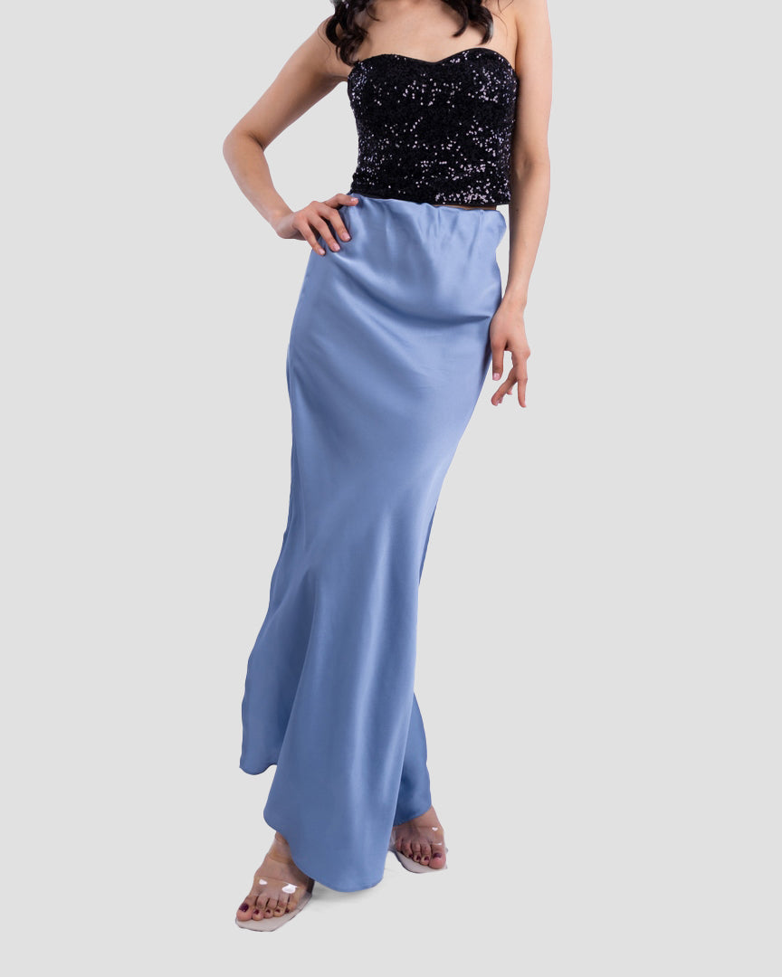 تنورة ساتان متوسطة الطول