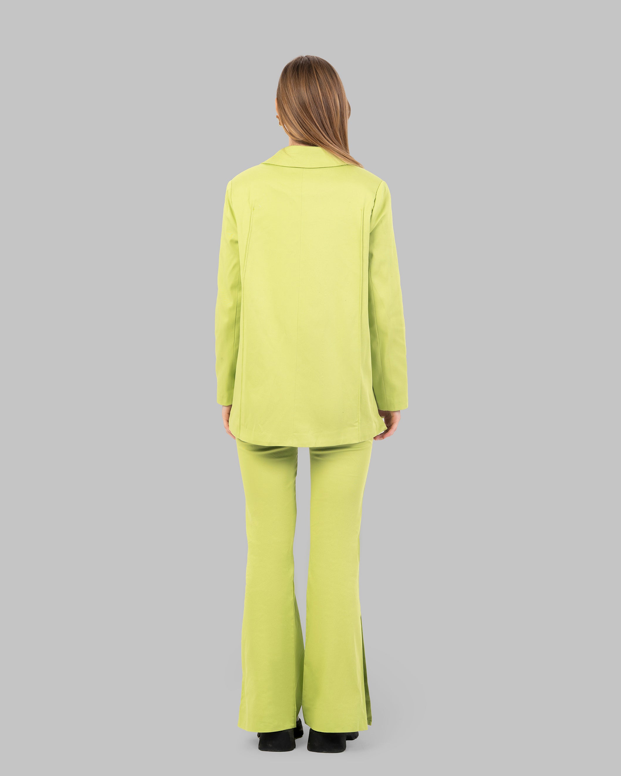 Oversized Double-Breasted jacket.