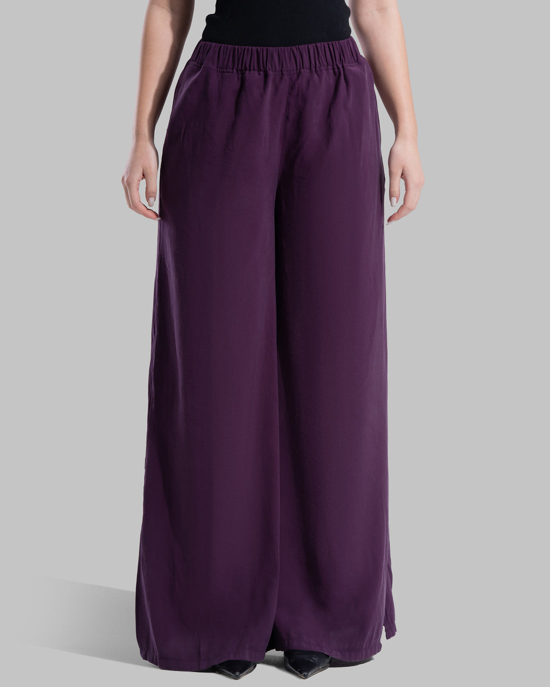 Relaxed-fit wide-leg Pants with an elastic waistband