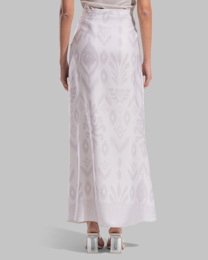 High-waist midi skirt.